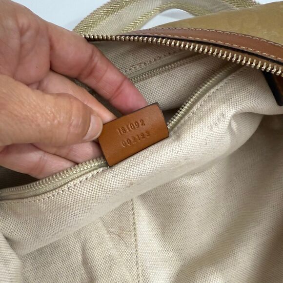 GUCCI Shoulder Bag Authentic !! W serial# GG Crossbody Gold Yellow Plush Soft Ca - Picture 6 of 13